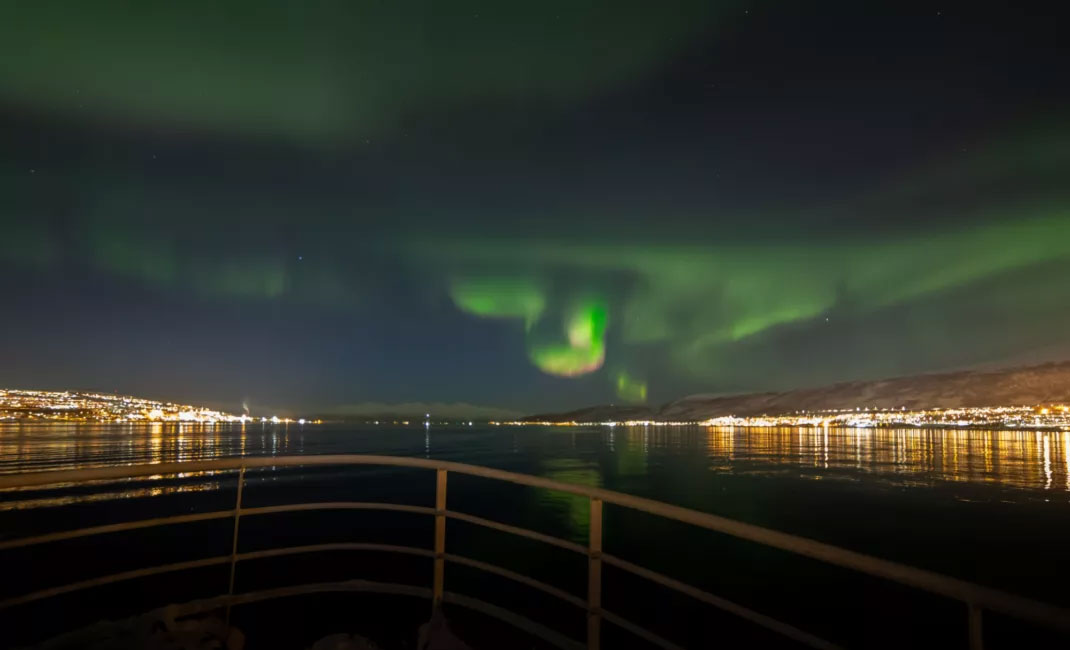 Northern lights dinner cruise ©Norwegian Travel
