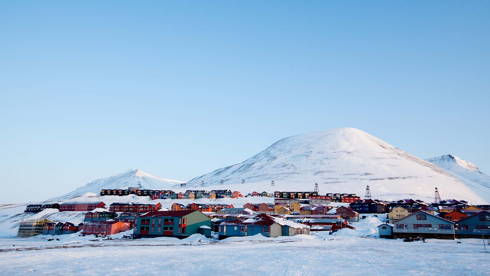 5 Day Partially Guided : Best of Svalbard Winter Classic : Nordic Visitor