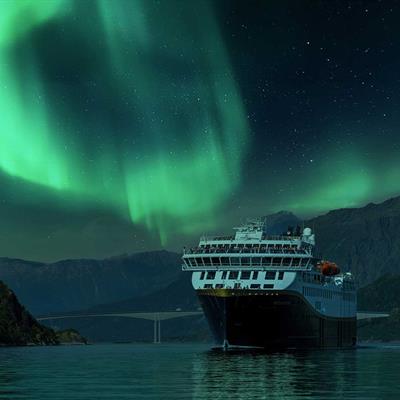 Northern lights in Norway over a Havila cruise ship ©Havila Kystruten / Marius Beck Dahle