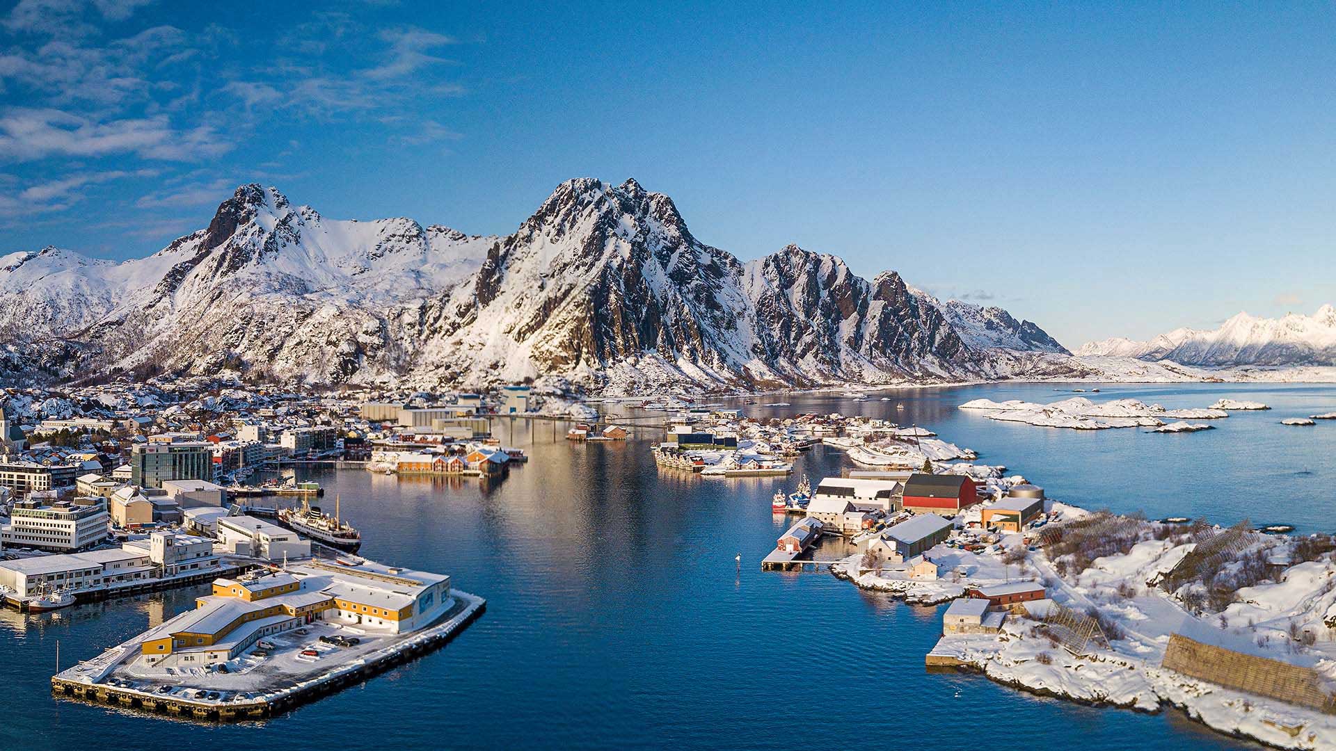 Winter view of Svolvær, Lofoten ©hurtigruten